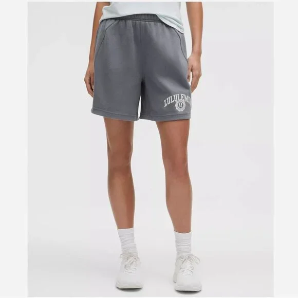 Lululemon Women Scuba Mid-Rise Oversized Short 7 Grey NWT